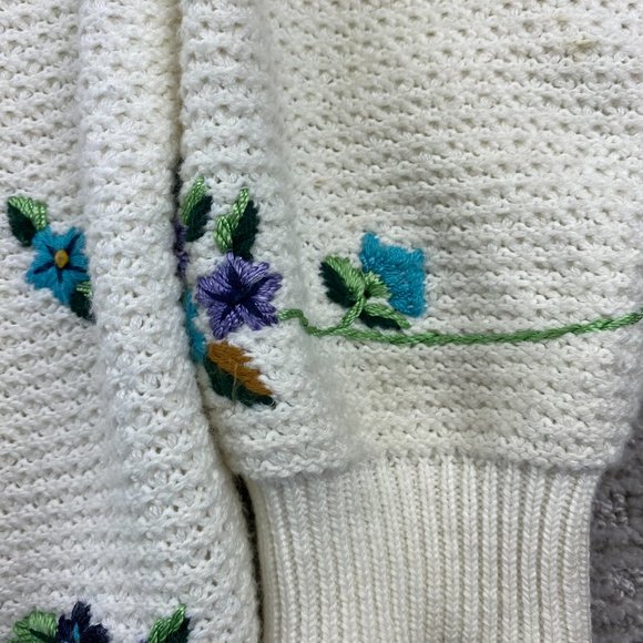 Coastal Grandma Alfred Dunner Sweater Women Fits L-XL White Floral Embroidered - Picture 8 of 15